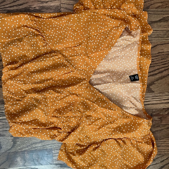 Yellow with white polkadots flutter sleeve dress - Picture 5 of 5